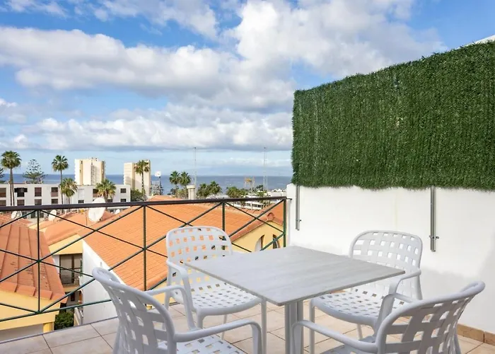 Two 250m From Americas Apartament *