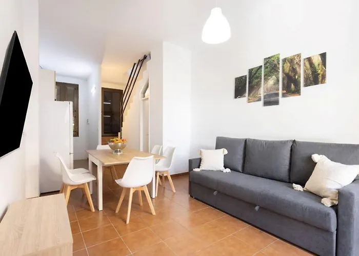 Two 250m From Americas * Playa de las Americas (Tenerife)