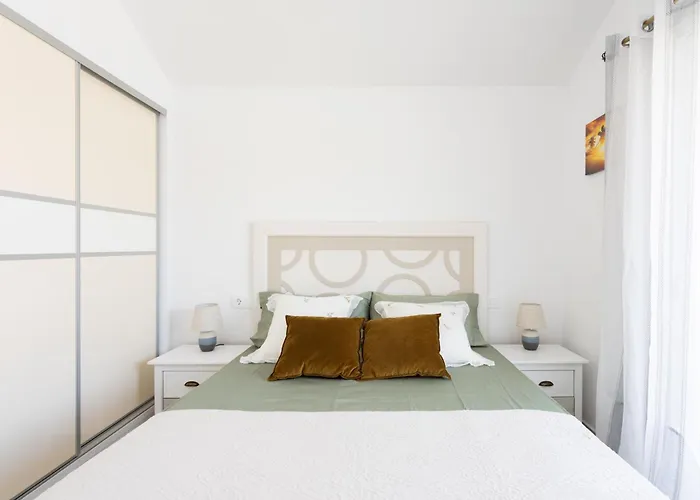 Two 250m From Americas Apartament