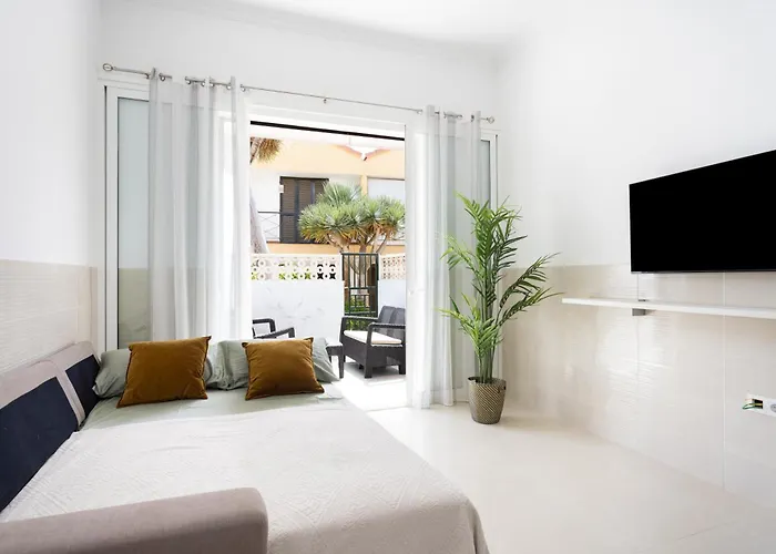 Two 250m From Americas Apartament