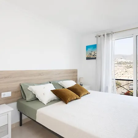 Апартаменты Two 250m From Americas