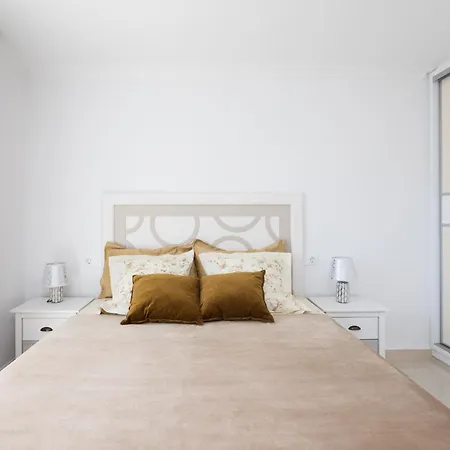 Two 250m From Americas