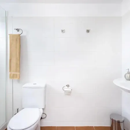 Two 250m From Americas 아파트 플라야데라스아메리카스