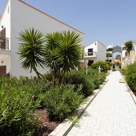Two 250m From Americas Διαμέρισμα